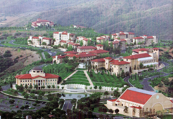 Soka University of America, Aliso Viejo, California, by HHPA (photo from www.sgi-d.org)