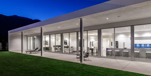 Rear of Linea Residence G, Palm Springs, California, by Poon Design and Andrew Adler (photo by Mark Ballogg)